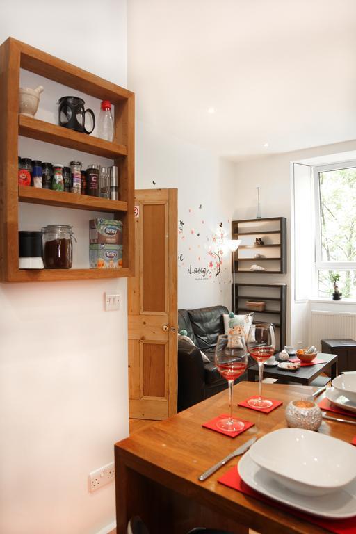 Chic & Bright Flat Near Holyrood Park Apartamento Edimburgo Quarto foto